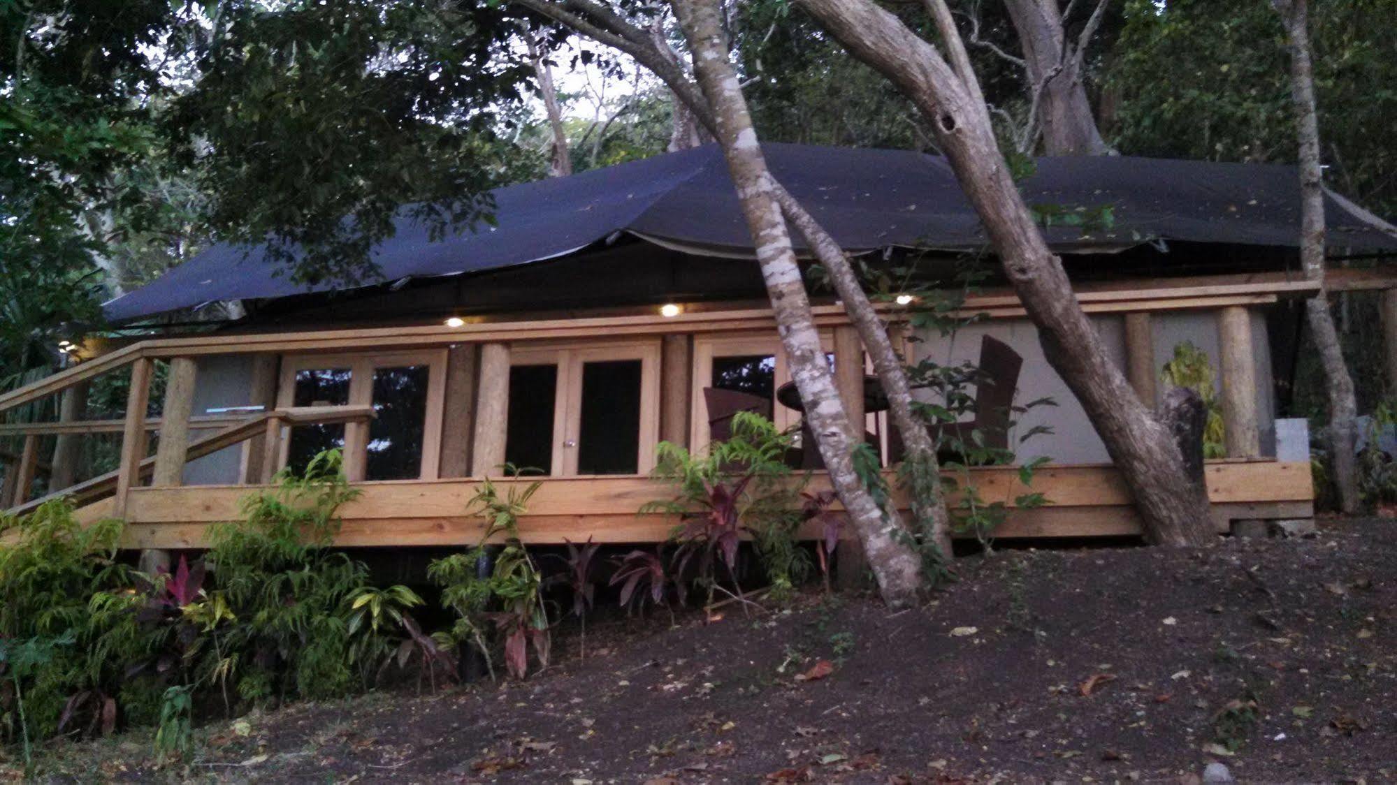 Sau Bay Resort - Off Taveuni Na Sau Bay Exterior photo